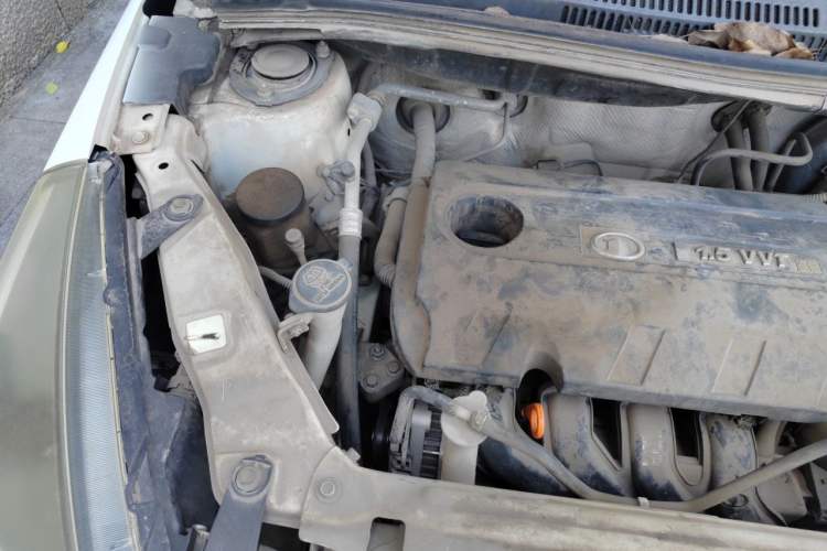 Used Great Wall M4 2014 1.5L Manual Luxury Model Engine Bay Right