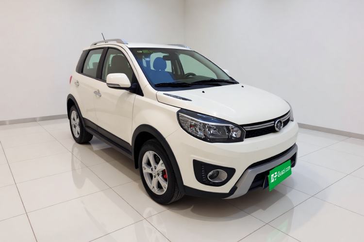 Used Great Wall M4 2014 1.5L Manual Luxury Model Front Right 45 Deg