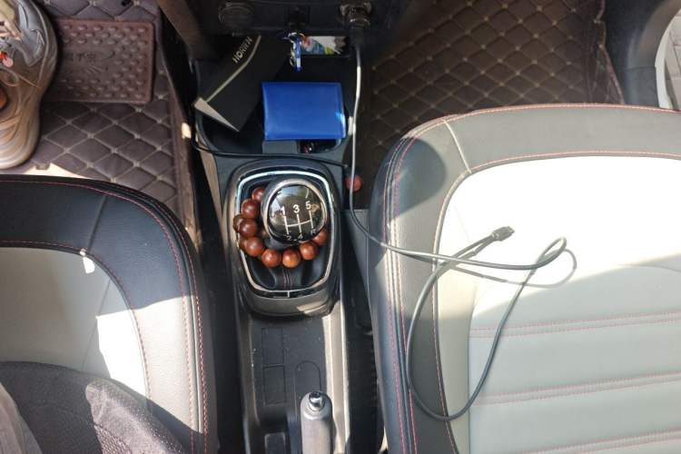 Used Great Wall M4 2014 1.5L Manual Comfort Model Gear Lever