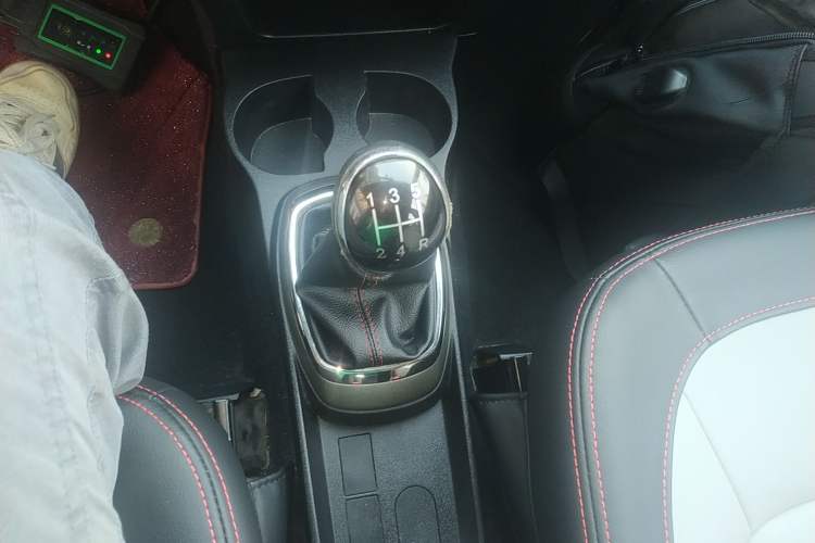 Used Great Wall M4 2014 1.5L Manual Luxury Model Gear Lever