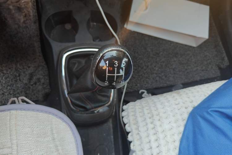 Used Great Wall M4 2014 1.5L Manual Luxury Model Gear Lever