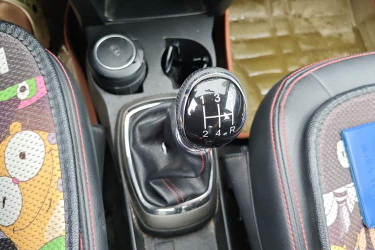 Used Great Wall M4 2014 1.5L Manual Luxury Model Gear Lever