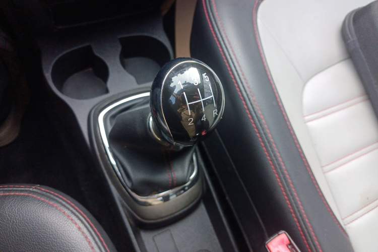 Used Great Wall M4 2014 1.5L Manual Comfort Model Gear Lever