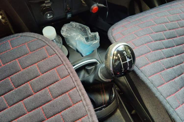 Used Great Wall M4 2014 1.5L Manual Comfort Model Gear Lever