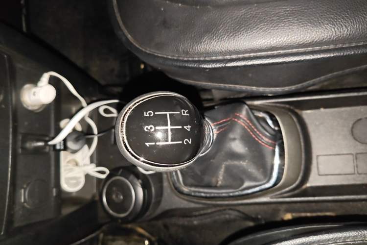Used Great Wall M4 2014 1.5L Manual Luxury Model Gear Lever