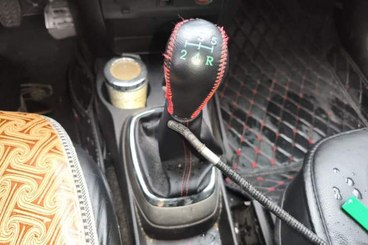 Used Great Wall M4 2014 1.5L Manual Comfort Model Gear Lever