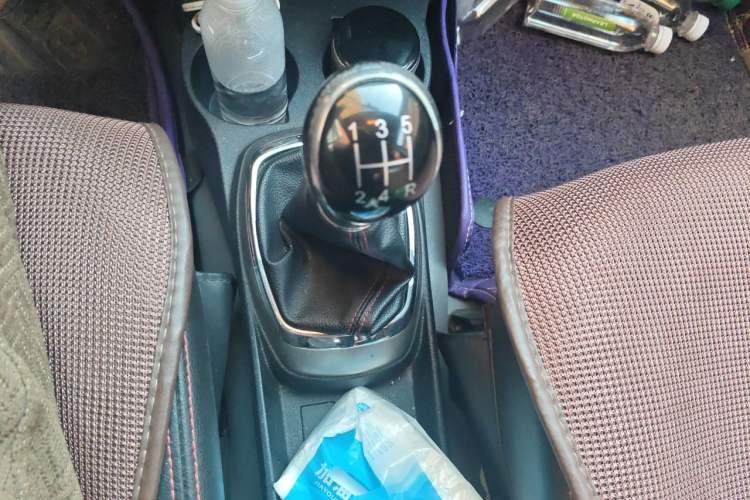 Used Great Wall M4 2014 1.5L Manual Luxury Model Gear Lever