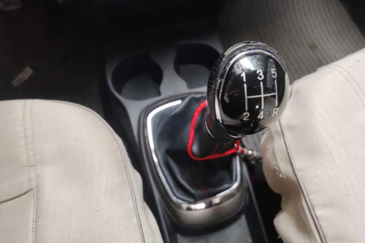 Used Great Wall M4 2014 1.5L Manual Luxury Model Gear Lever