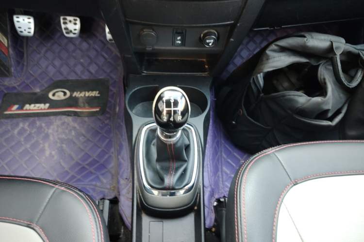 Used Great Wall M4 2014 1.5L Manual Comfort Model Gear Lever