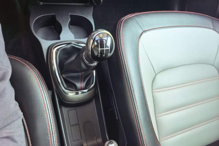 Used Great Wall M4 2014 1.5L Manual Comfort Model Gear Lever
