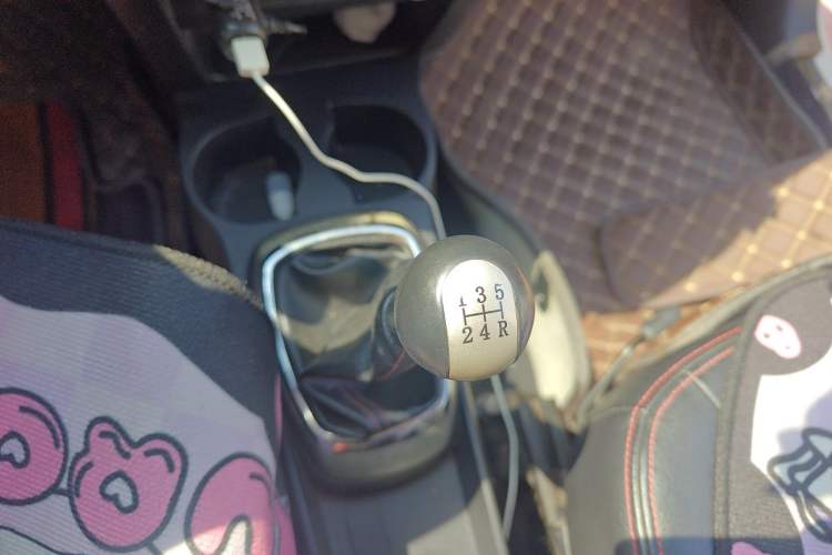 Used Great Wall M4 2014 1.5L Manual Luxury Model Gear Lever