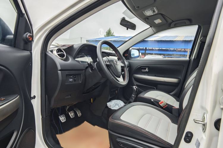 Used Great Wall M4 2014 1.5L Manual Comfort Model Interior 1