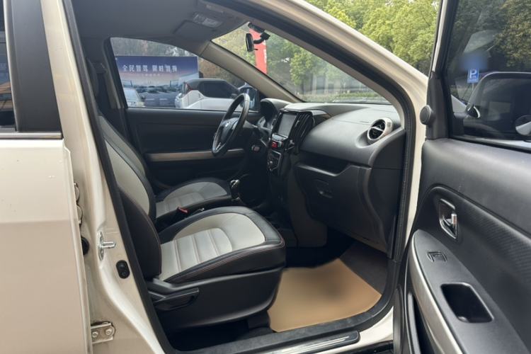 Used Great Wall M4 2014 1.5L Manual Luxury Model Interior 14