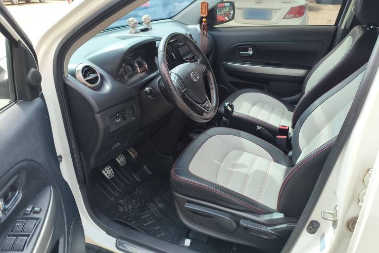 Used Great Wall M4 2014 1.5L Manual Comfort Model Interior 3