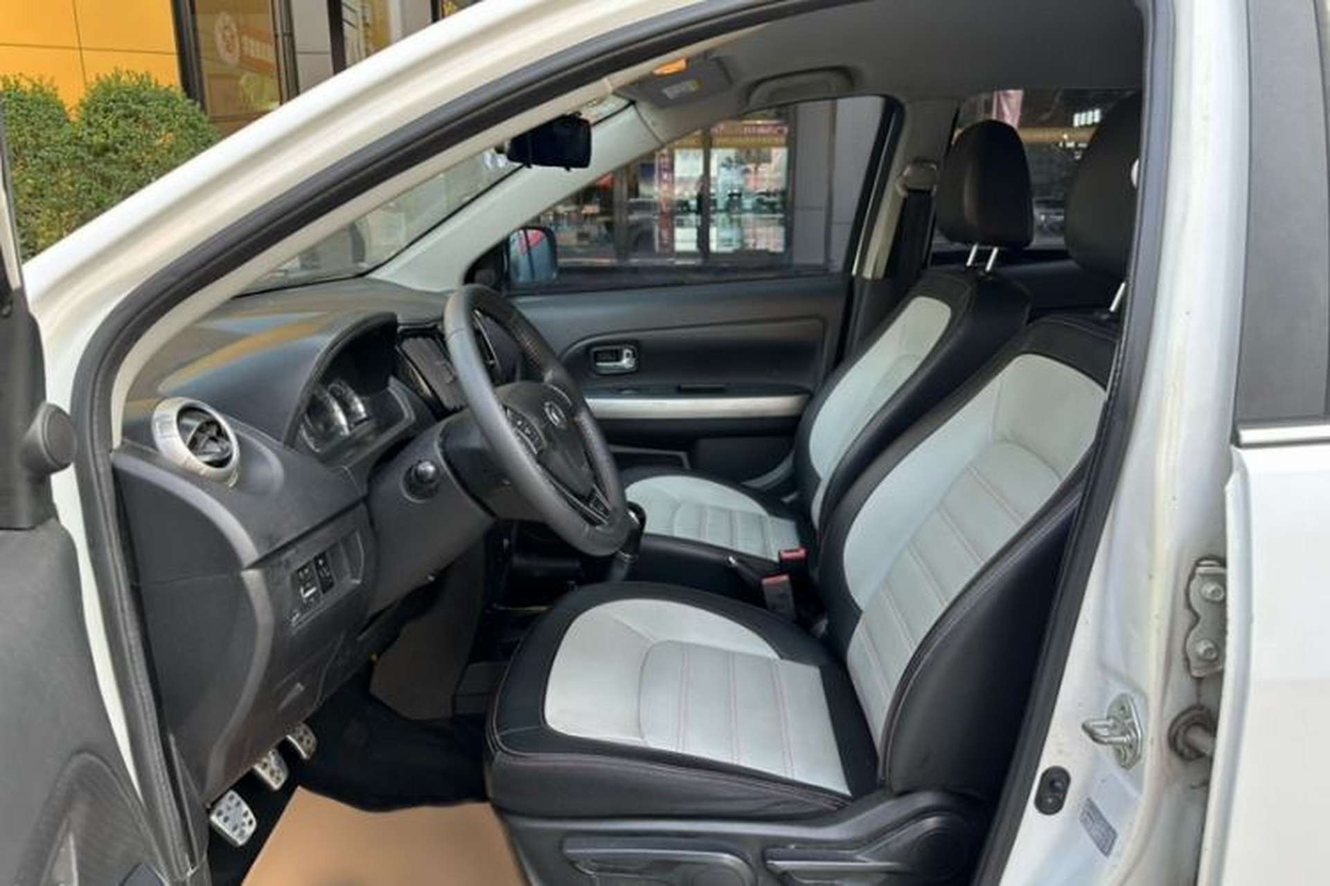 Used Great Wall M4 2014 1.5L Manual Comfort Model Interior 5