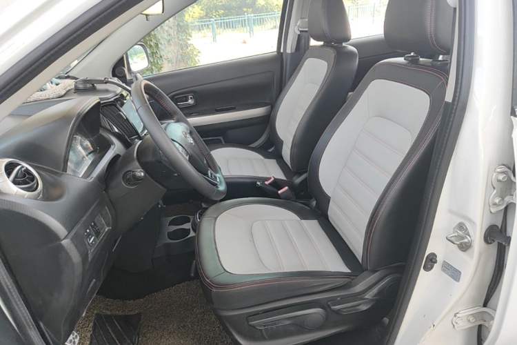 Used Great Wall M4 2014 1.5L Manual Comfort Model Left Front Seat