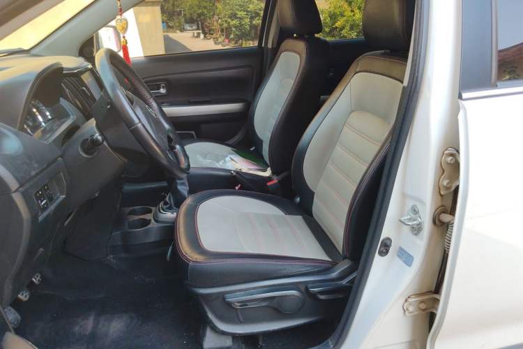 Used Great Wall M4 2014 1.5L Manual Luxury Model Left Front Seat