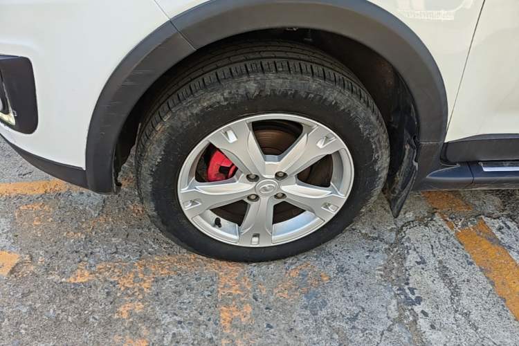 Used Great Wall M4 2014 1.5L Manual Comfort Model Left Front Wheel Hub
