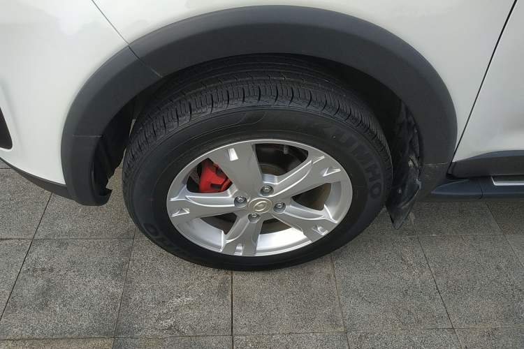 Used Great Wall M4 2014 1.5L Manual Comfort Model Left Front Wheel Hub