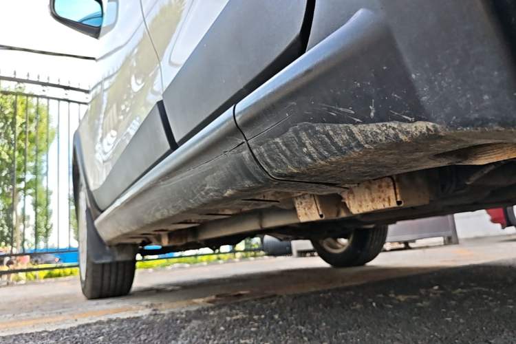 Used Great Wall M4 2014 1.5L Manual Comfort Model Left Side Sill