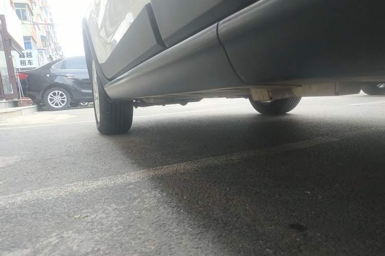 Used Great Wall M4 2014 1.5L Manual Luxury Model Left Side Sill