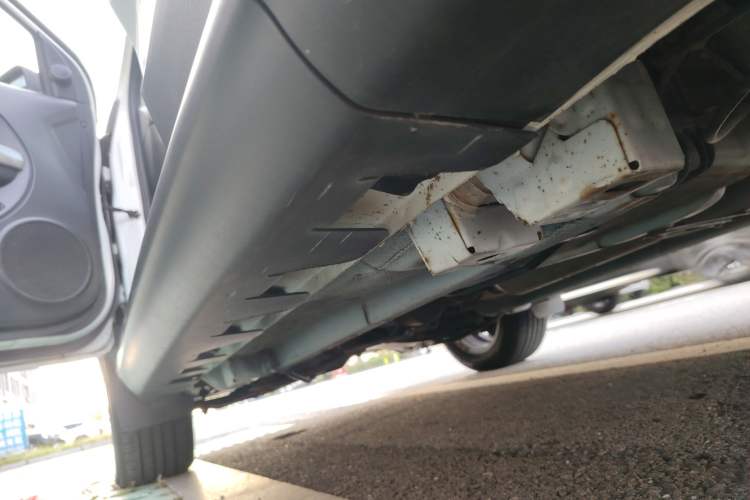 Used Great Wall M4 2014 1.5L Manual Comfort Model Left Side Sill