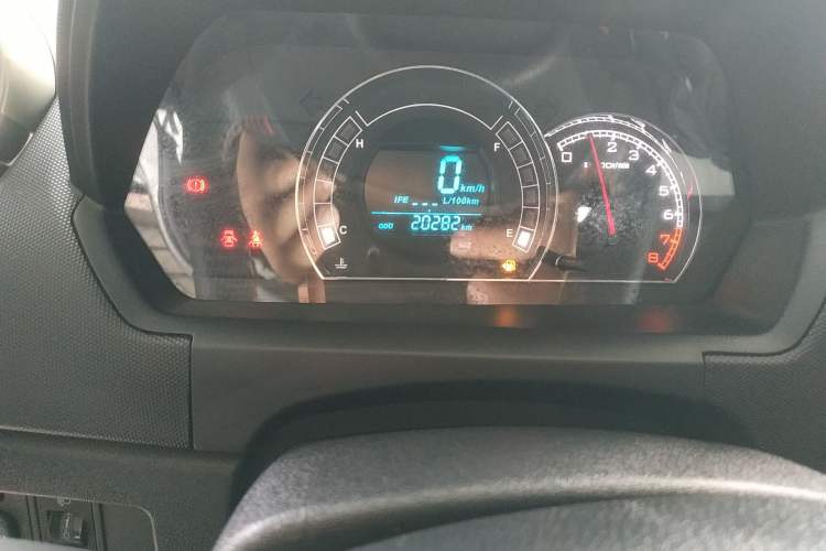 Used Great Wall M4 2014 1.5L Manual Comfort Model Odometer Close Up