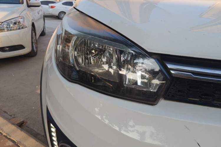 Used Great Wall M4 2014 1.5L Manual Luxury Model Right Front Headlight