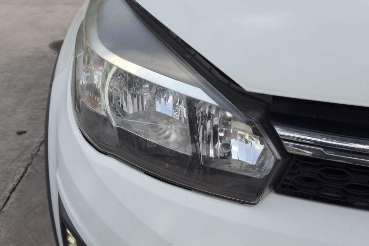 Used Great Wall M4 2014 1.5L Manual Comfort Model Right Front Headlight