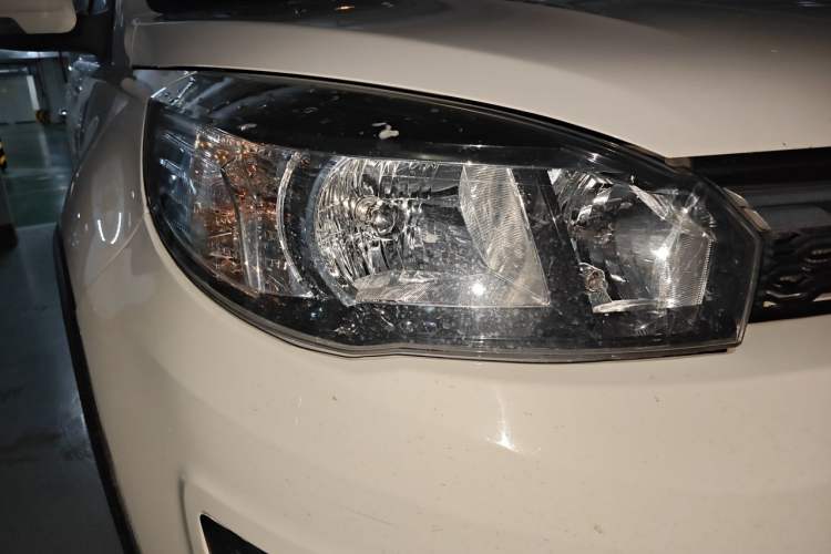 Used Great Wall M4 2014 1.5L Manual Luxury Model Right Front Headlight