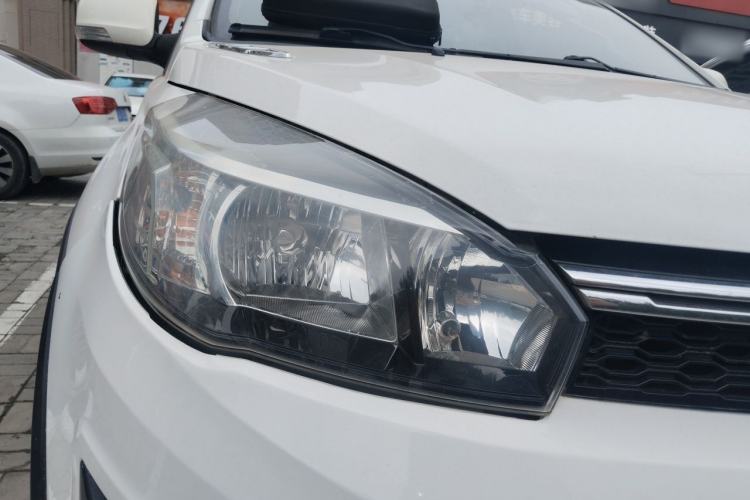 Used Great Wall M4 2014 1.5L Manual Luxury Model Right Front Headlight