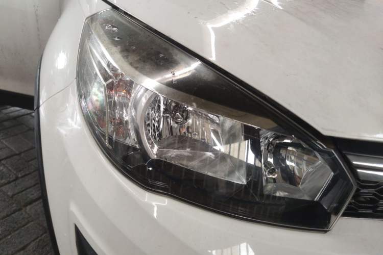 Used Great Wall M4 2014 1.5L Manual Luxury Model Right Front Headlight