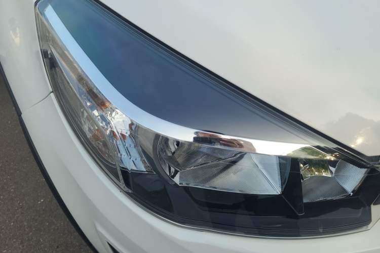 Used Great Wall M4 2014 1.5L Manual Comfort Model Right Front Headlight