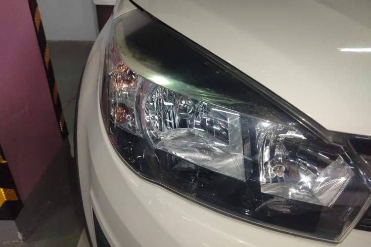 Used Great Wall M4 2014 1.5L Manual Luxury Model Right Front Headlight