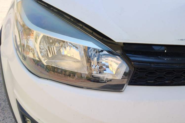 Used Great Wall M4 2014 1.5L Manual Luxury Model Right Front Headlight