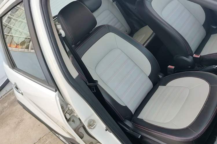 Used Great Wall M4 2014 1.5L Manual Luxury Model Right Front Seat