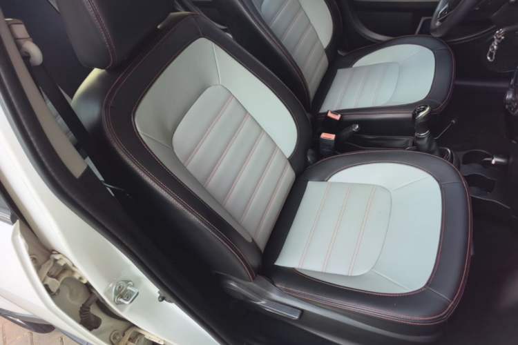 Used Great Wall M4 2014 1.5L Manual Comfort Model Right Front Seat