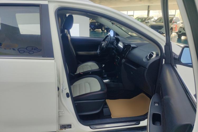 Used Great Wall M4 2014 1.5L Manual Comfort Model Right Front Seat