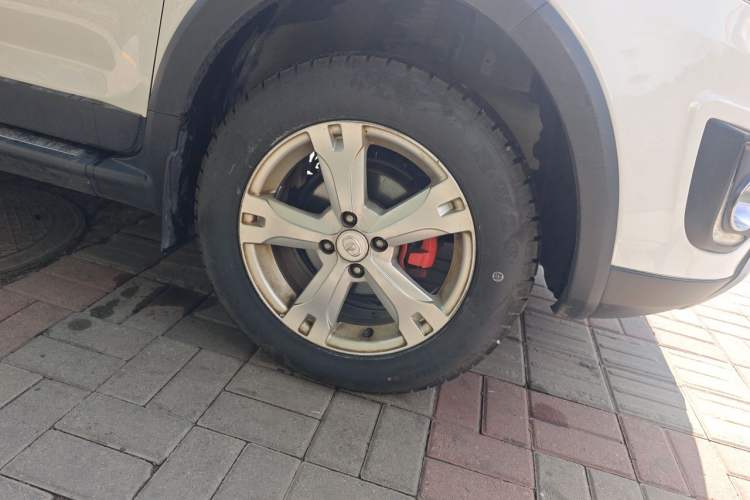 Used Great Wall M4 2014 1.5L Manual Comfort Model Right Front Wheel Hub