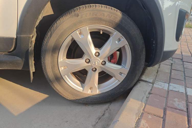 Used Great Wall M4 2014 1.5L Manual Luxury Model Right Front Wheel Hub