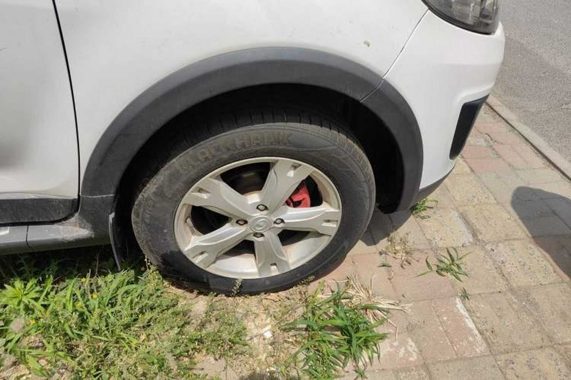Used Great Wall M4 2014 1.5L Manual Luxury Model Right Front Wheel Hub