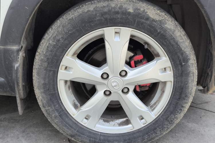 Used Great Wall M4 2014 1.5L Manual Comfort Model Right Front Wheel Hub