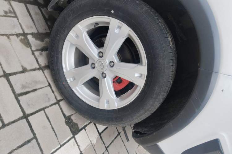 Used Great Wall M4 2014 1.5L Manual Luxury Model Right Front Wheel Hub