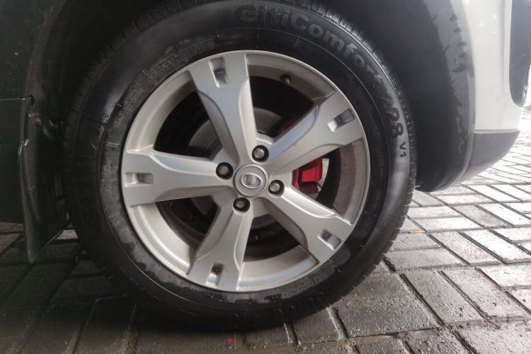 Used Great Wall M4 2014 1.5L Manual Luxury Model Right Front Wheel Hub