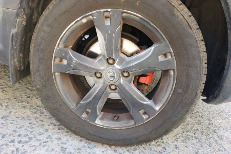 Used Great Wall M4 2014 1.5L Manual Luxury Model Right Front Wheel Hub