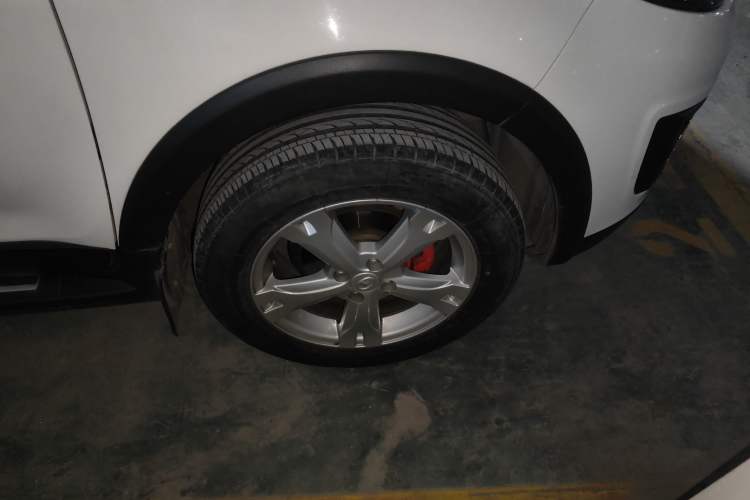 Used Great Wall M4 2014 1.5L Manual Luxury Model Right Front Wheel Hub