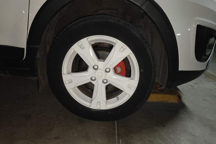 Used Great Wall M4 2014 1.5L Manual Luxury Model Right Front Wheel Hub