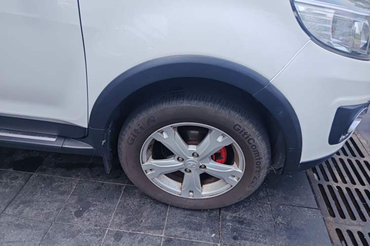 Used Great Wall M4 2014 1.5L Manual Luxury Model Right Front Wheel Hub