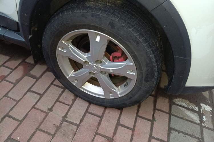 Used Great Wall M4 2014 1.5L Manual Comfort Model Right Front Wheel Hub