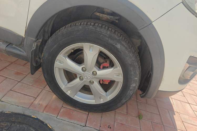Used Great Wall M4 2014 1.5L Manual Luxury Model Right Front Wheel Hub